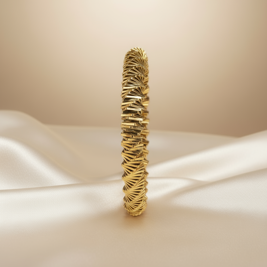 Elegant Gold Textured Bangle Bracelet – Luxury Women’s Statement Jewelry