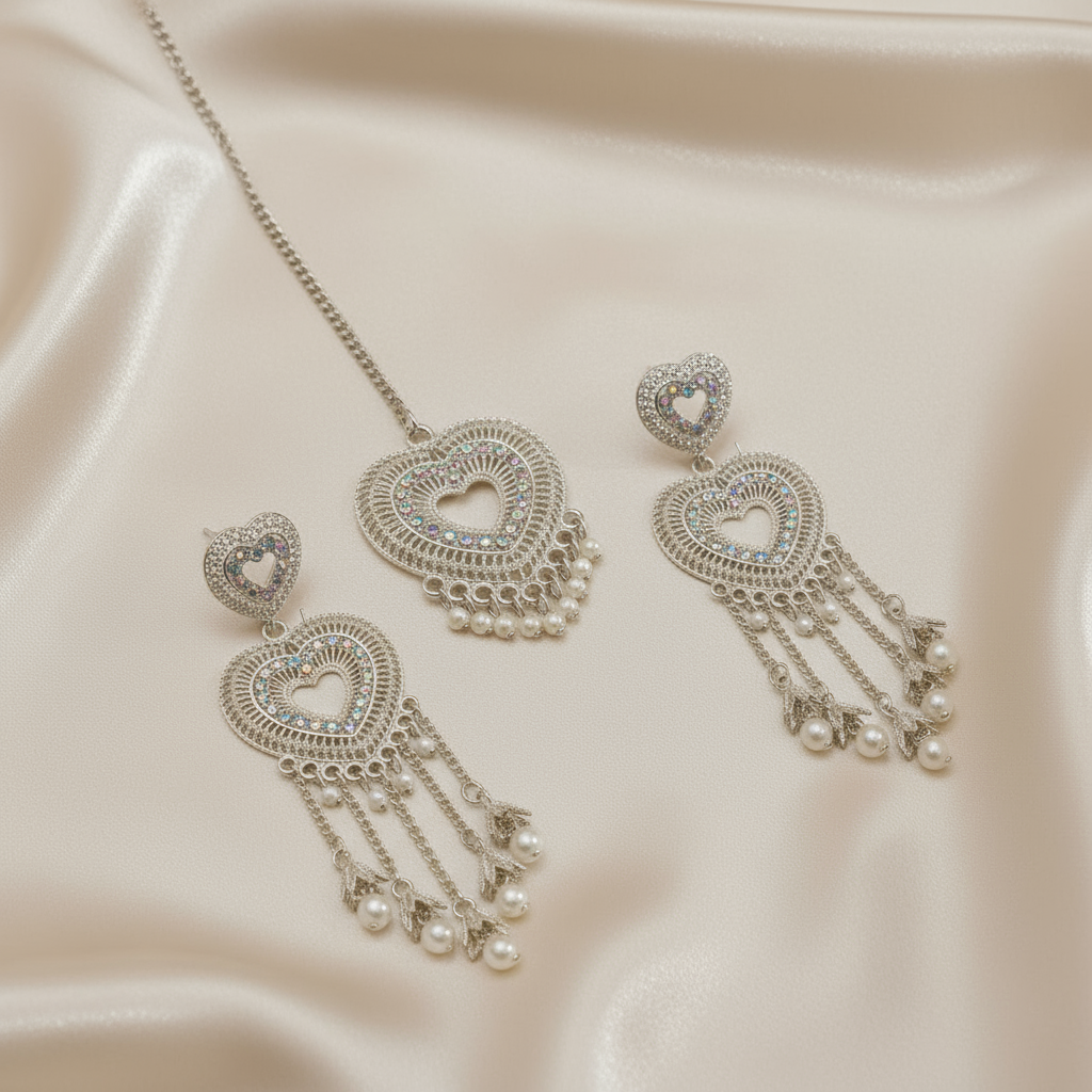 Elegant Heart-Shaped Silver Pearl Drop Earrings and Pendant Set – Sparkling Rhinestone Jewelry for Women